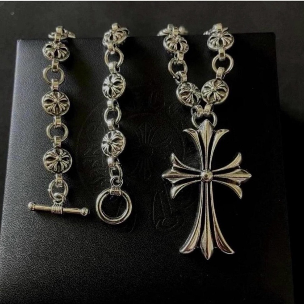 Vintage Chrome Hearts Cross
Pendant Necklace - Picture 2 of 4